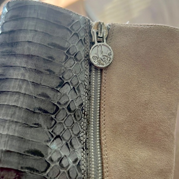 Donald J. Pliner, Stunning Lisa Chaneli Women Suede Ankle Boots,Size 8.5 - Picture 8 of 9